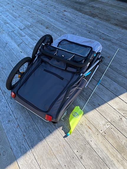 Cykelvagn grå/svart med dragstång