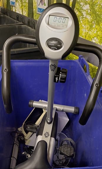Motionscykel med display och motståndsreglage