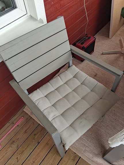 Utegrupp bord och 6 stolar med dynor grå
