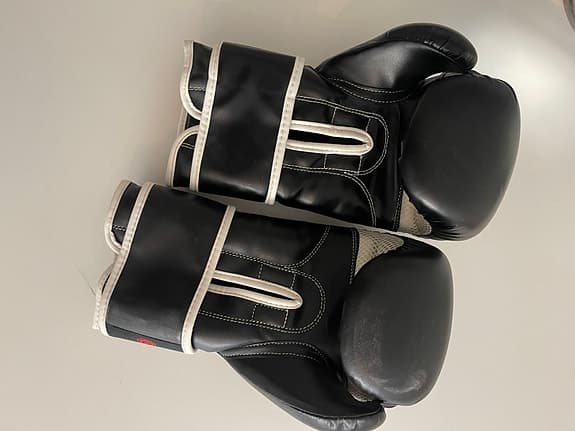 Chokem Boxningshandskar 12oz + benskydd Budo Nord