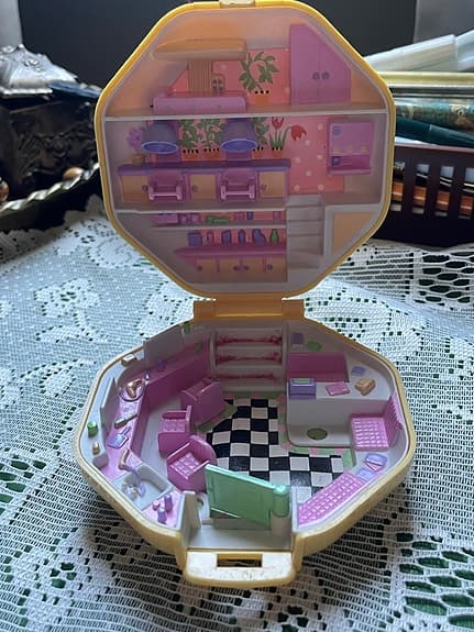 Polly Pocket Bluebird kompakt lekset gul/rosa