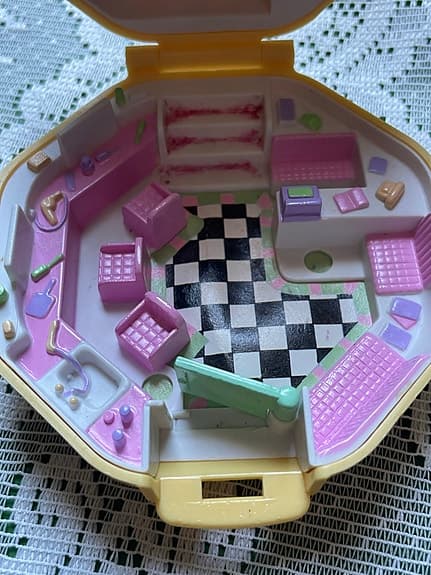 Polly Pocket Bluebird kompakt lekset gul/rosa