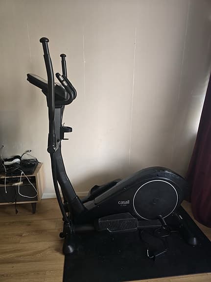 Crosstrainer svart med display