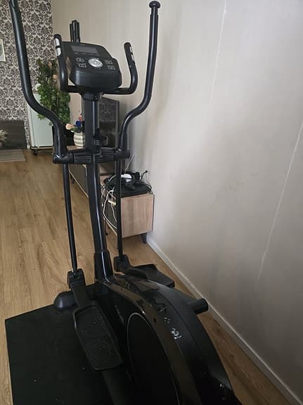 Crosstrainer svart med display
