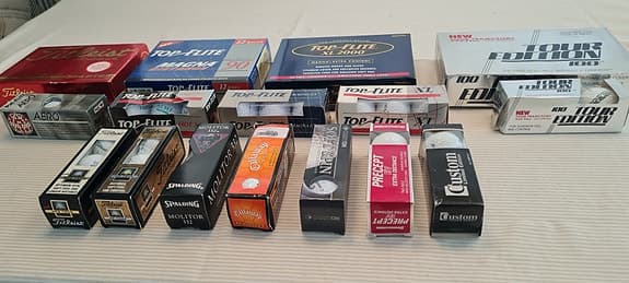 87 helt nya Golfbollar,  blandade märken