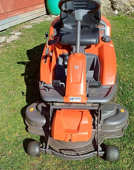 Husqvarna åkgräsklippare orange Rider R214T