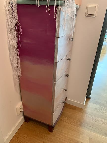 Designad byrå i fint skick