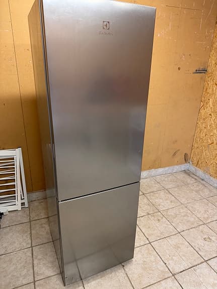 Electrolux kombiskåp kyl och frys rostfri