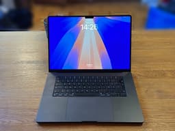 Apple MacBook Pro 16" laptop M3 Max 64 GB grå