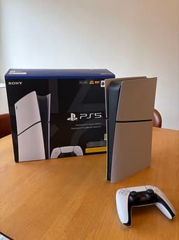 Ps5 slim 825 GB inköpt 2025/12