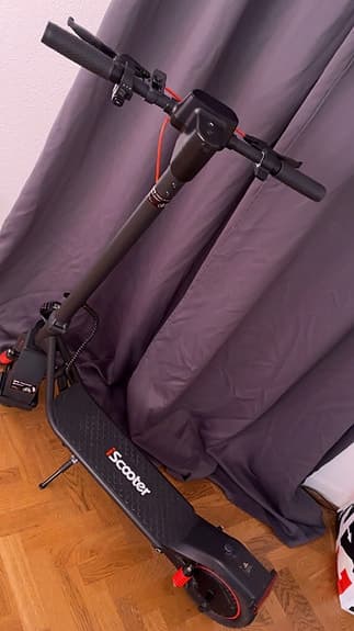 iScooter elsparkcykel svart