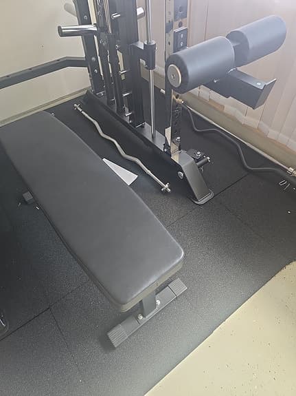 Master Fitness X16 multigym.
Multigym / power rack med skivstång och bänk