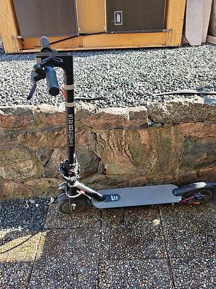 E-wheels e2s V2 LR elsparkcykel svart