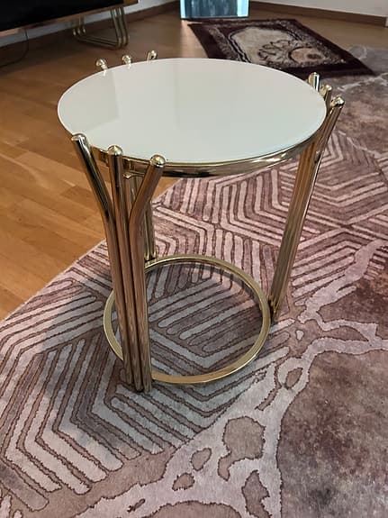 Alessi sidobord vitt med mässingsstativ av Achille Castiglioni