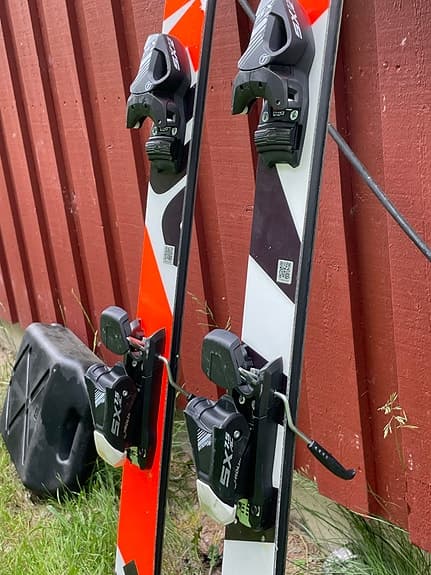 Head Caddy Junior twintip skidor 160 cm med bindningar
