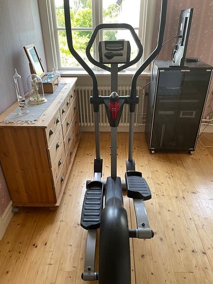 Abilica crosstrainer med display (nypris var 8500 kr för ca: 4-5år sedan )