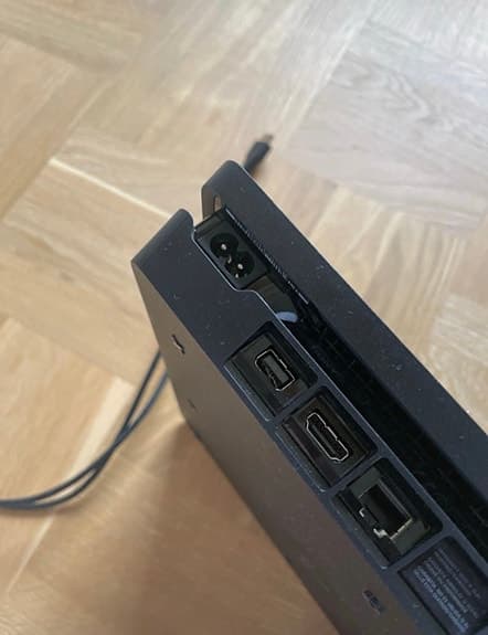 Sony Playstation 4 spelkonsol svart