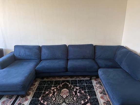 Mörkblå sammet U-Soffa