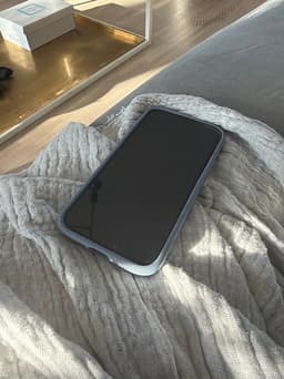 iPhone 16e - ny