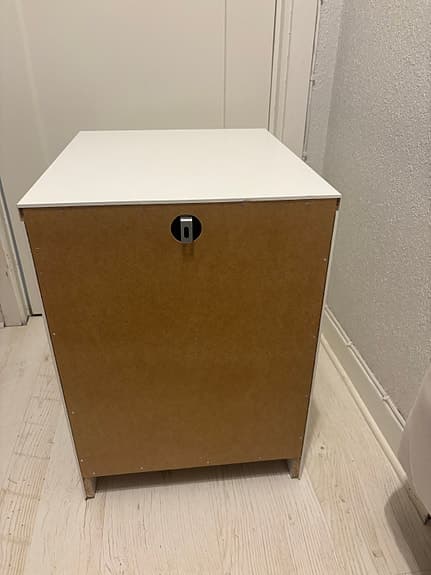 Vit sängbord