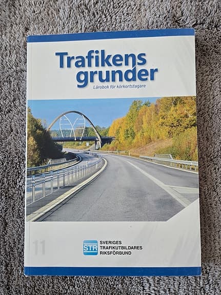Körkort buss 7st – kurslitteratur från STR