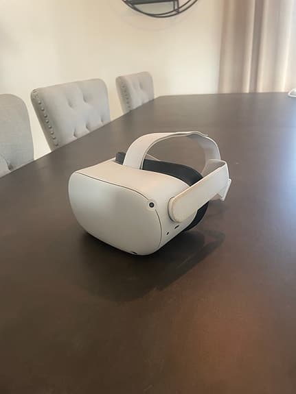 Oculus Quest 2 VR Headset