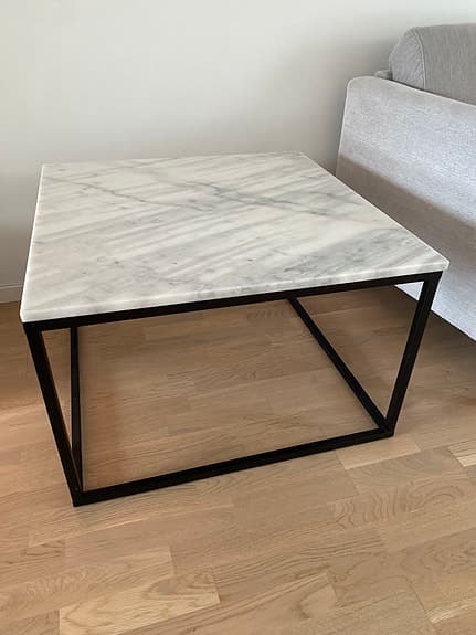 Mio soffbord med marmorskiva kvadratiskt