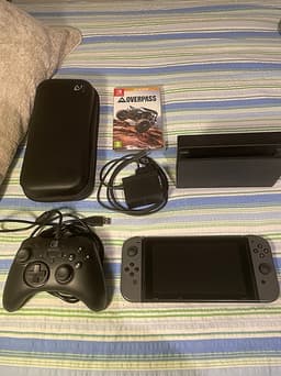 Nintendo Switch med tillbehör och spel