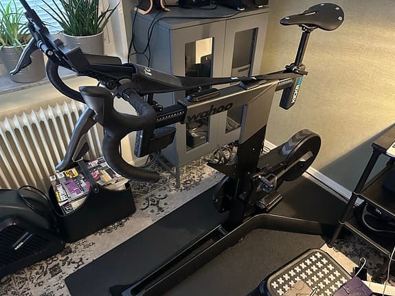 Wahoo Kickr Bike träningscykel svart-2022