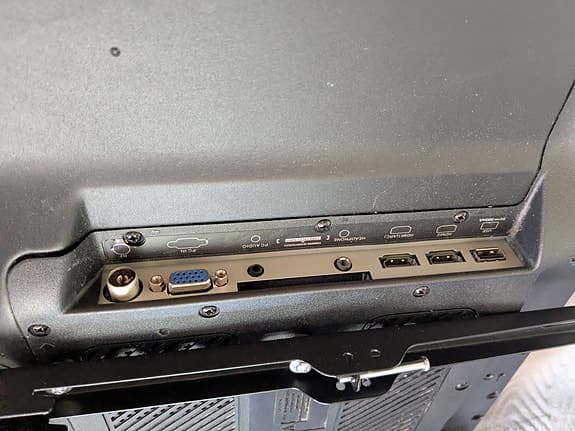 Logik 32 tums LED-TV  med väggfäste. Hämtrabatt 200 kr.. Ytterligare prissänkt;