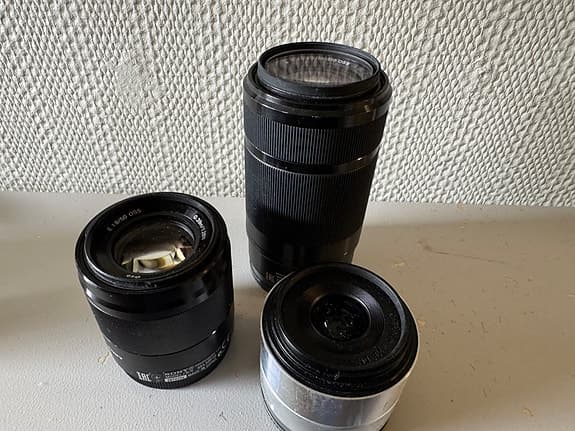 Sony A6000 + 4 objektiv + extra batteri – komplett kamerapaket