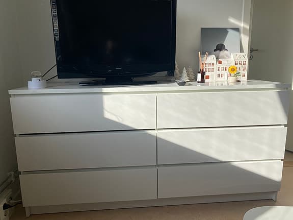 Stor byrå med 6 lådor – mycket bra skick