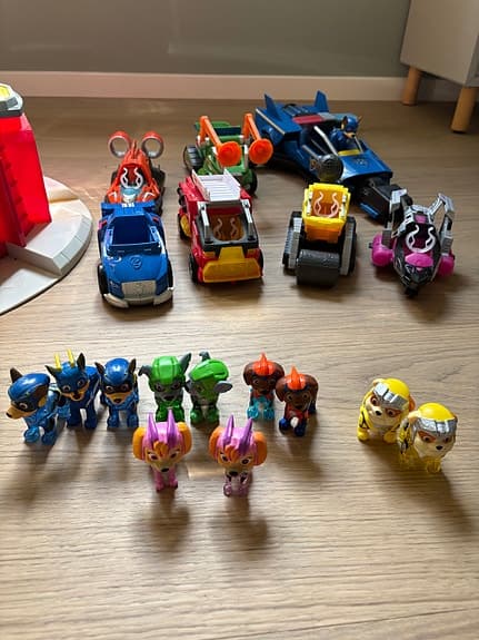 Paw patrol torn, bilar och hundar