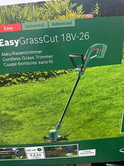 Bosch EasyGrassCut 18V-26 grästrimmer