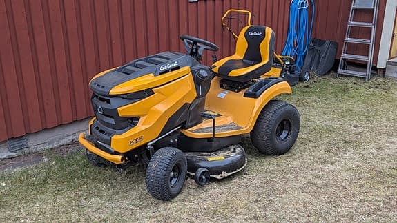 Åkgräsklippare Cub cadet XT2 107