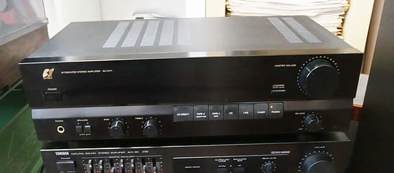 SANSUI  AU X 111 Förstärkar klassiker från Japan fint skick 100% fungerande