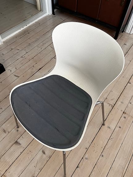Designstol från Fritz Hansen – Vit/Krom
