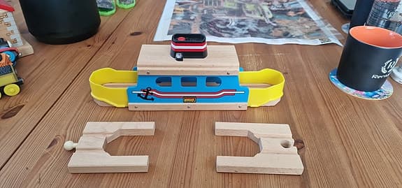BRIO träfärja till tågbana
