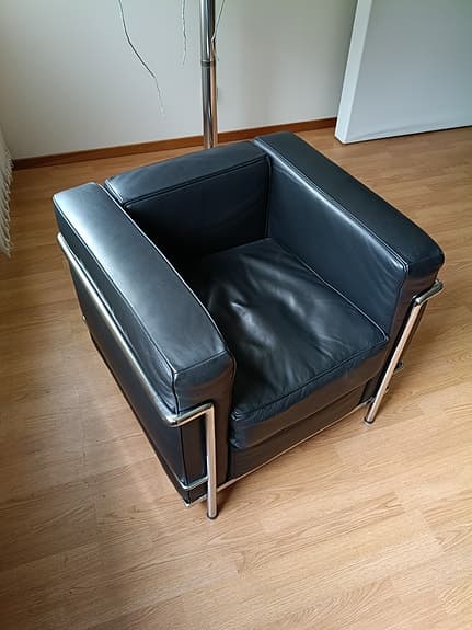 LC2 Lounge Chair