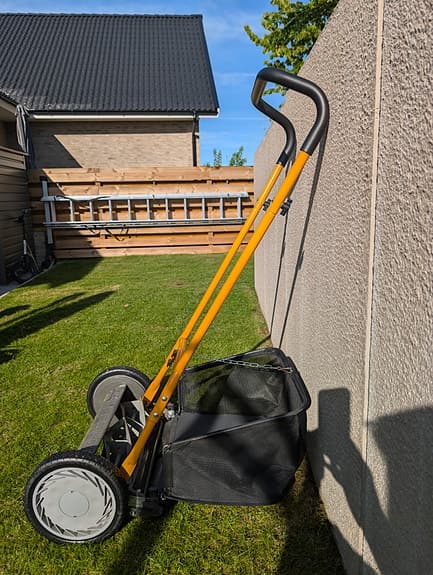Stiga handgräsklippare med uppsamlare