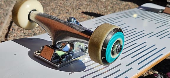 Skateboard med skydd rosa/svart