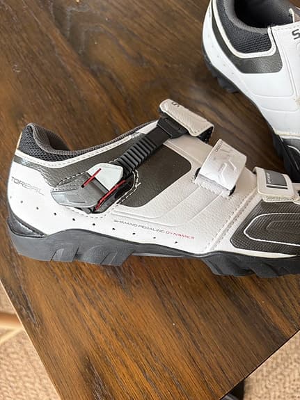 Shimano cykelskor SPD stl 44 vit/svart