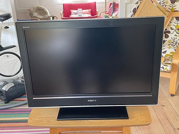 VM fotboll i sommarstugan? Sony KDL32D3000