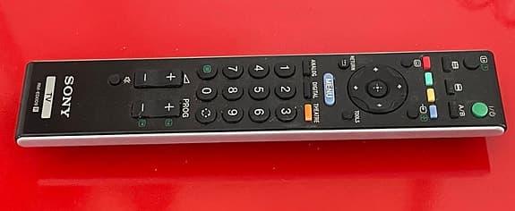 VM fotboll i sommarstugan? Sony KDL32D3000