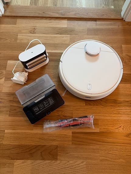 Xiaomi Mi Robot Vacuum Mop P robotdammsugare vit
