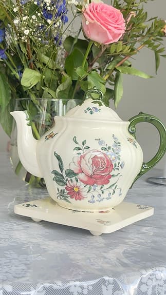 Villeroy & Boch tekanna med fat blommigt porslin