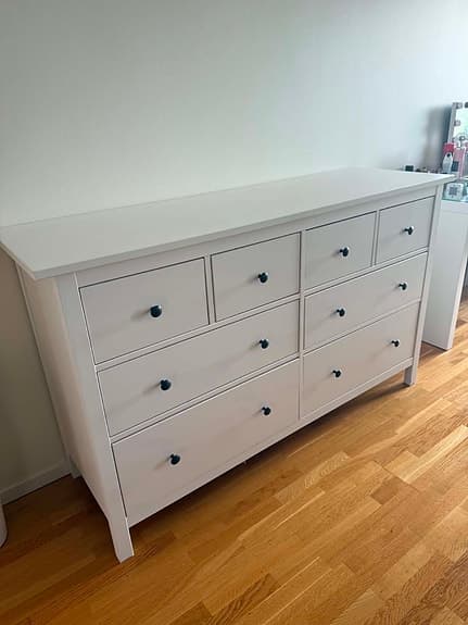 IKEA HEMNES byrå 8 lådor – vit, mycket fint skick