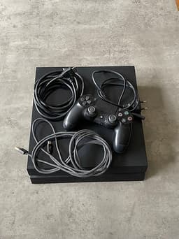 Sony Playstation 4 spelkonsol svart