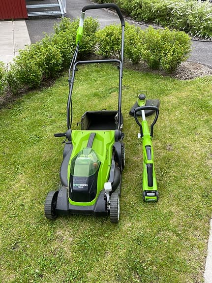 Gräsklippare, kanttrimmer, batterier