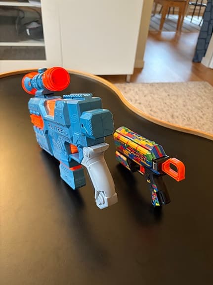 Nerf leksakspistoler med sikte